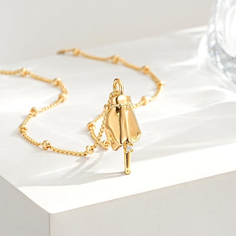 Polished gold tone finish