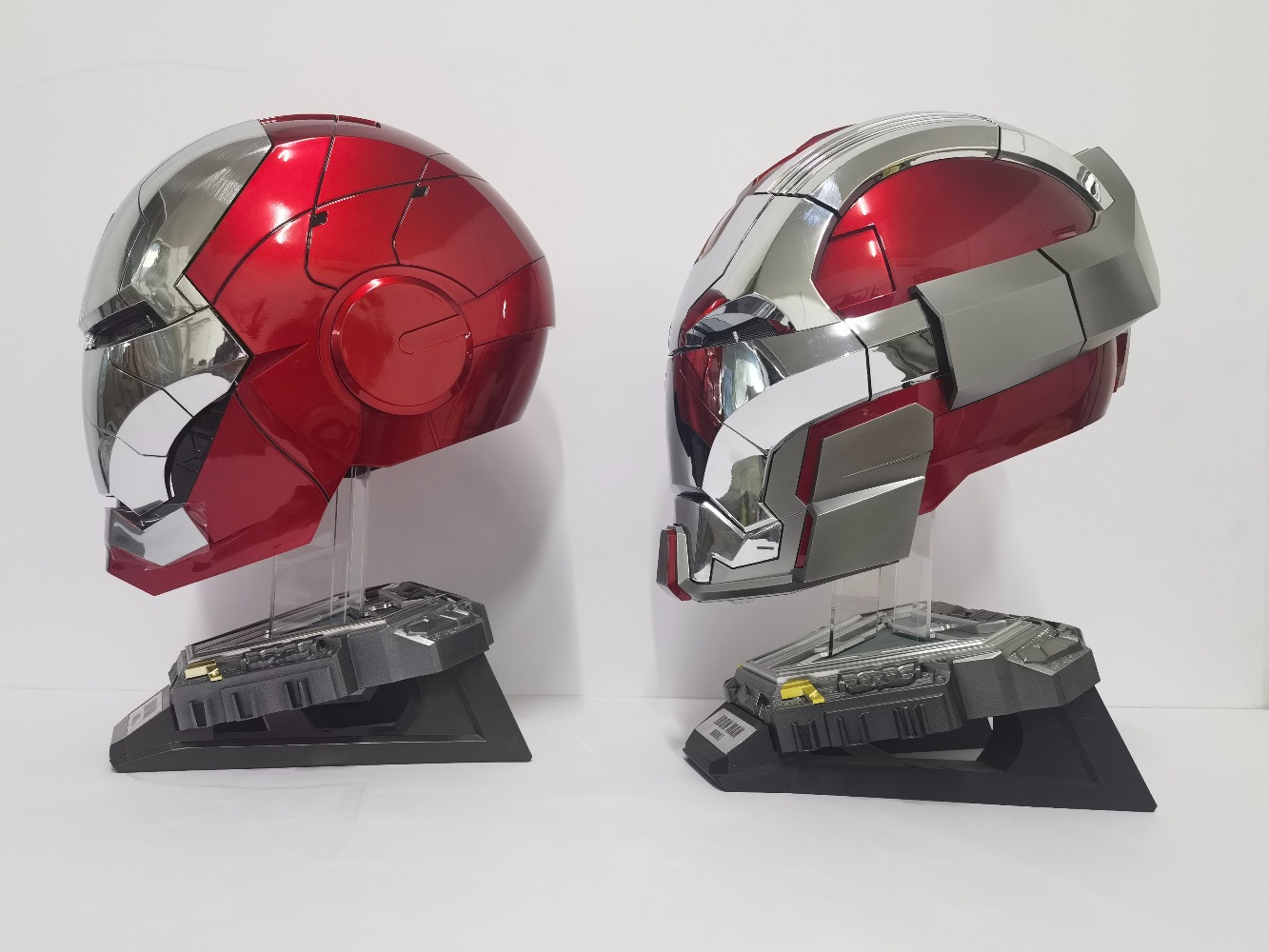 Comparison between the original MK5 helmet and the 2026 new upgraded voice control Iron Man mask.