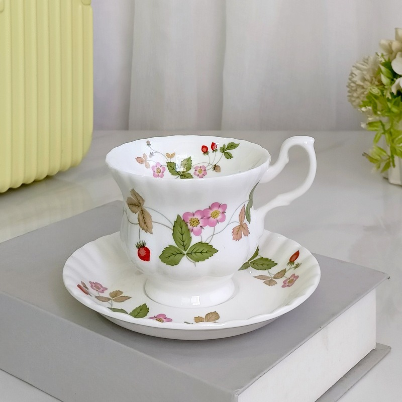 Französische mittelalterliche Keramik-Kaffeetasse mit Blumenmuster, exquisite Nachmittagstee-Teetasse mit Blumenmuster, leichtes Luxus-Set für den Haushalt_voghion.com