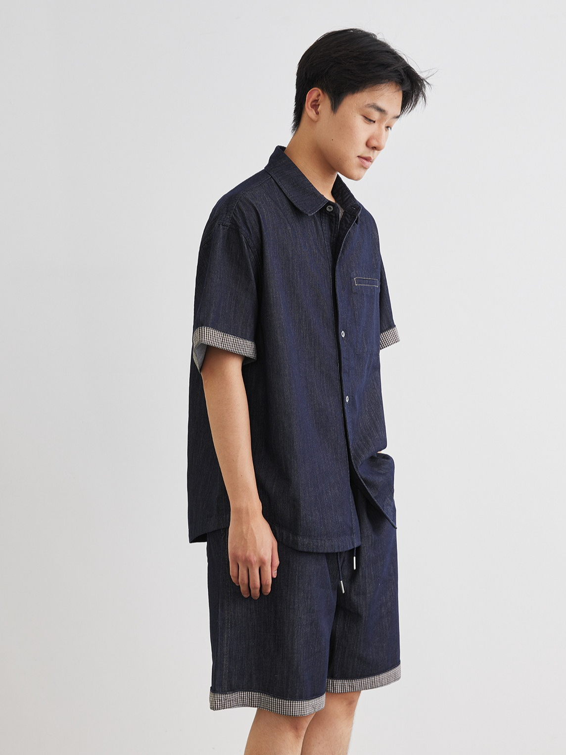 Completo denim uomo camicia a maniche corte e pantaloncini_voghion.com