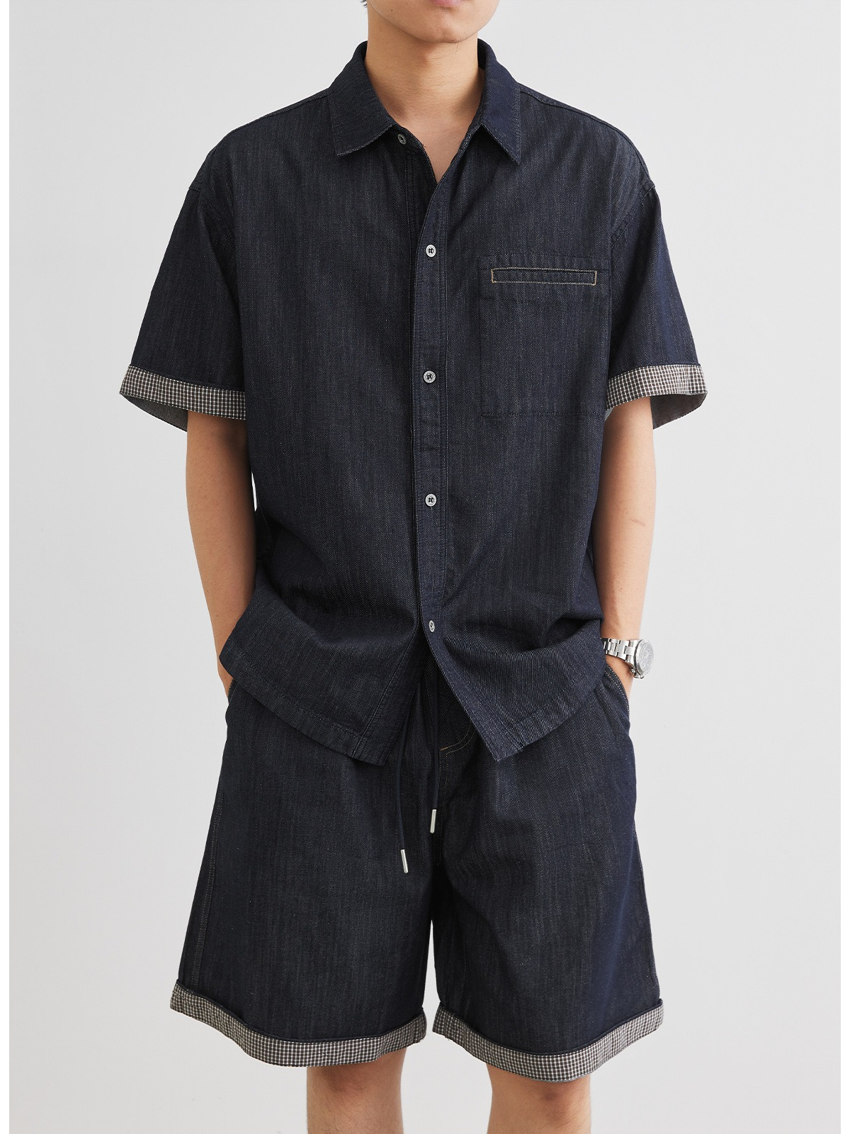Completo da uomo K in denim, camicia a maniche corte, camicia casual, pantaloncini in denim, set due pezzi_voghion.com