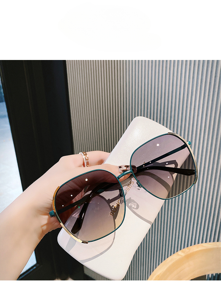 New Fashion Personalized Metal Sunglasses Glasses Women's UV Protection Sunglasses Wholesale_viptrois.com