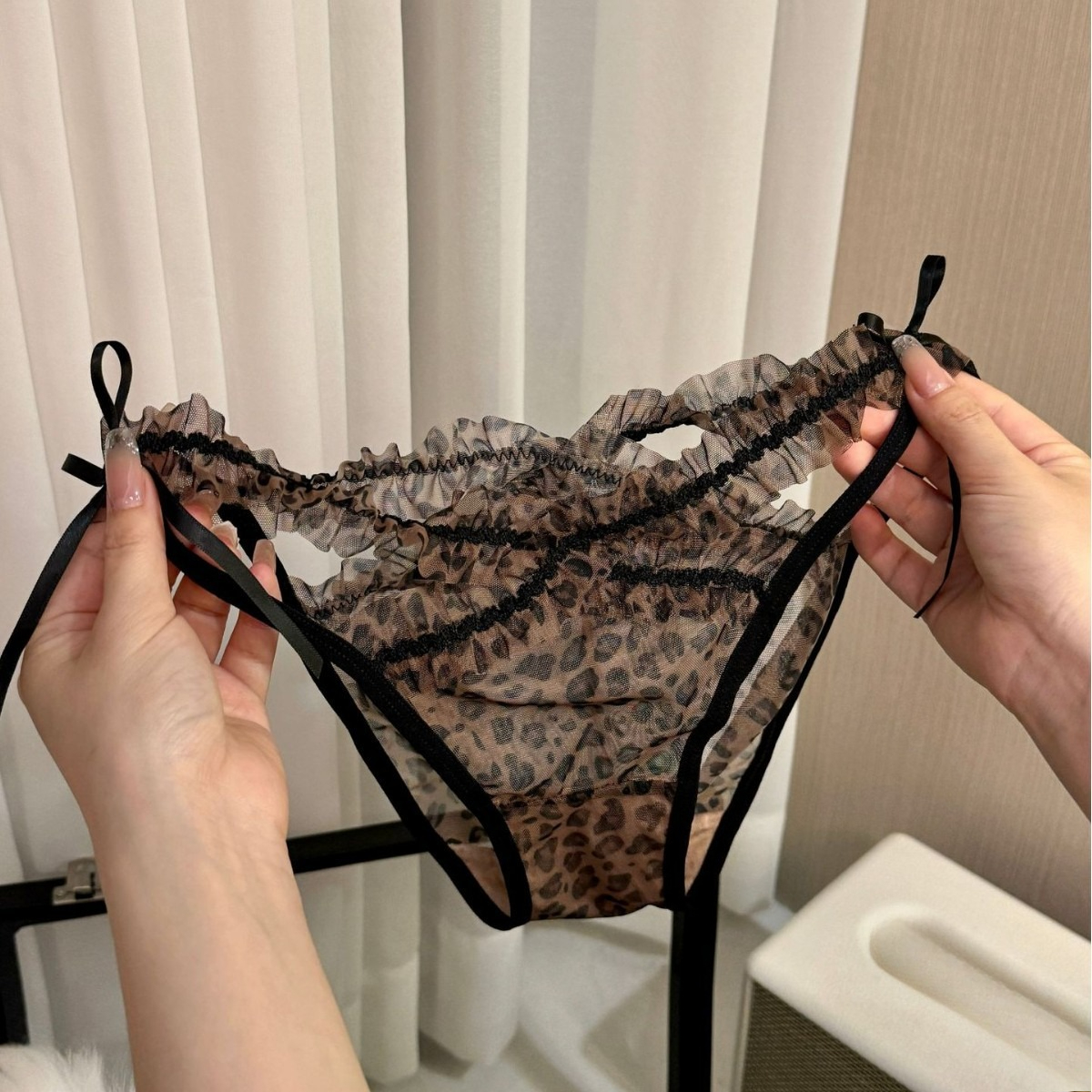 Leopard Print Girl~ 2025 New Sexy Lace Panties With Pure Desire To Hollow Out Royal Sister Low-rise Girl Briefs_voghion.com