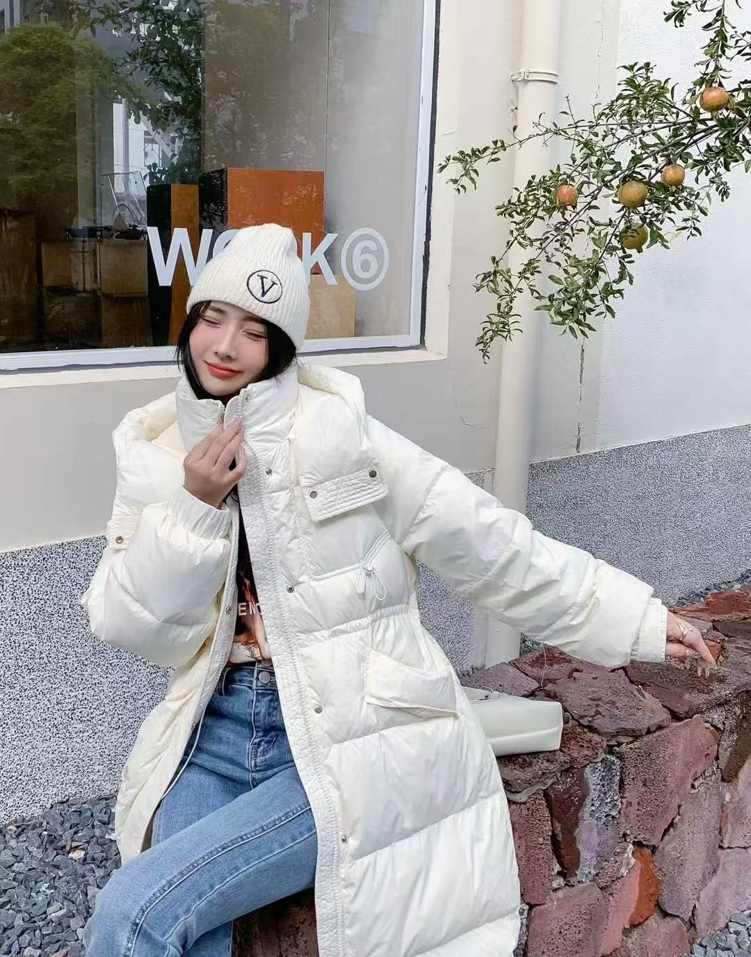 Giacca bianca in piumino da donna lunga sopra il ginocchio, abbigliamento invernale, nuova giacca in piumino, giacca spessa_voghion.com