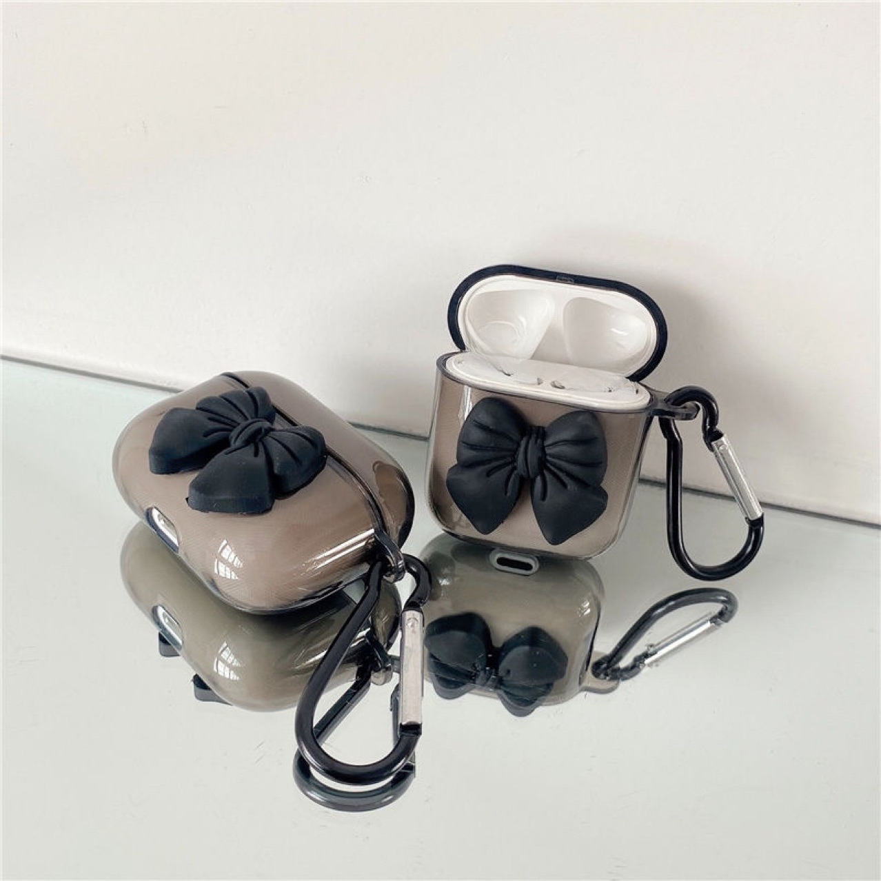 ins Weathered Black Bow Earphone Case | Elegant Cartoon Design | Adapted AirPods & AirPods Pro Silicone Case_voghion.com