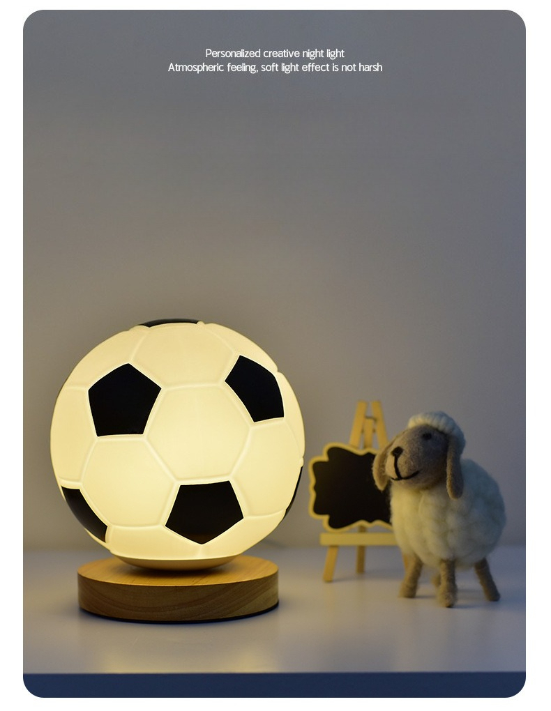 Lampada da notte a forma di pallone da calcio led in legno_voghion.com