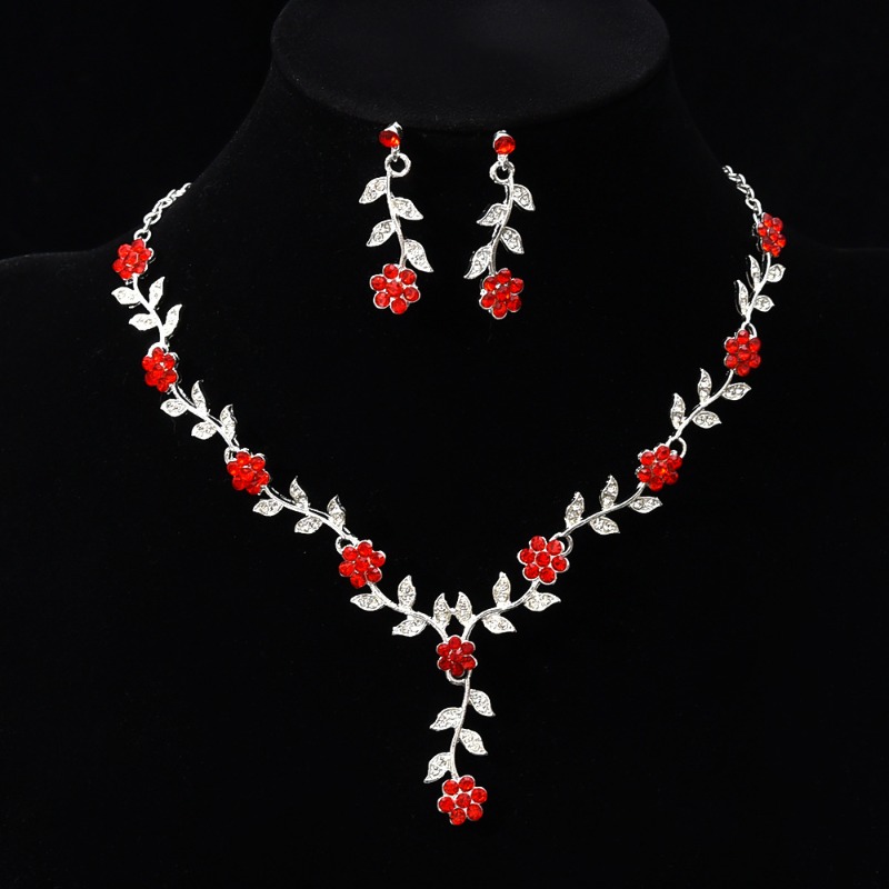 Conjunto de joias para noiva colar e brincos de flores com strass_voghion.com