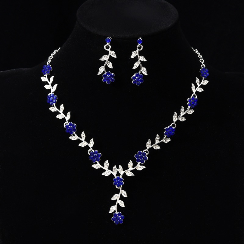 Conjunto de joias para noiva colar e brincos de flores com strass_voghion.com