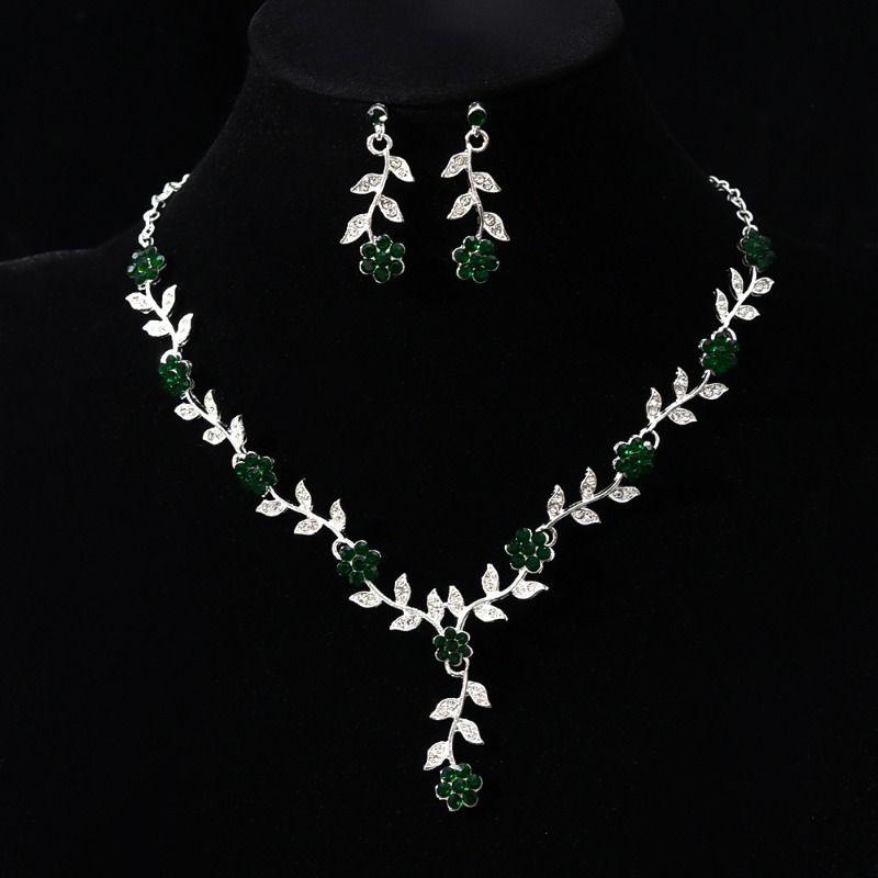 Conjunto de joias para noiva colar e brincos de flores com strass_voghion.com