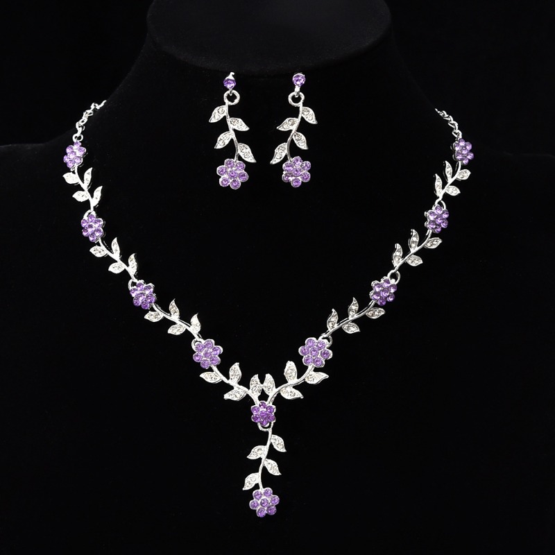 Conjunto de joias para noiva colar e brincos de flores com strass_voghion.com