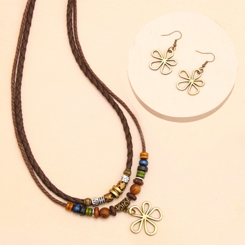 Personalised Five-leaf Clover Beaded Necklace And Earring Set_voghion.com