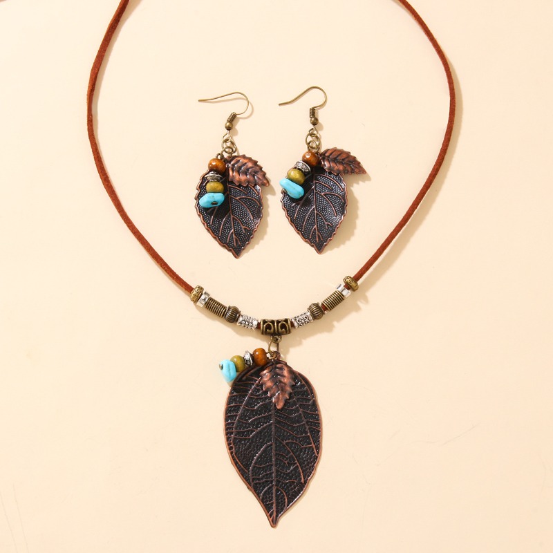 Personalised Five-leaf Clover Beaded Necklace And Earring Set_voghion.com