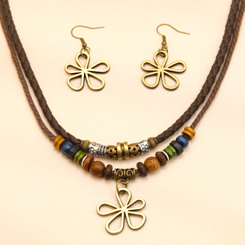 Personalised Five-leaf Clover Beaded Necklace And Earring Set_voghion.com