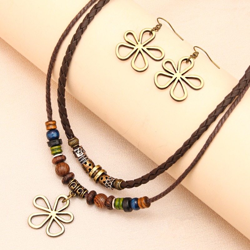 Personalised Five-leaf Clover Beaded Necklace And Earring Set_voghion.com