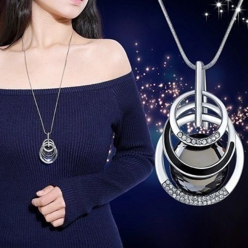 Collana lunga con pendente per donna gioiello moda autunno inverno_voghion.com