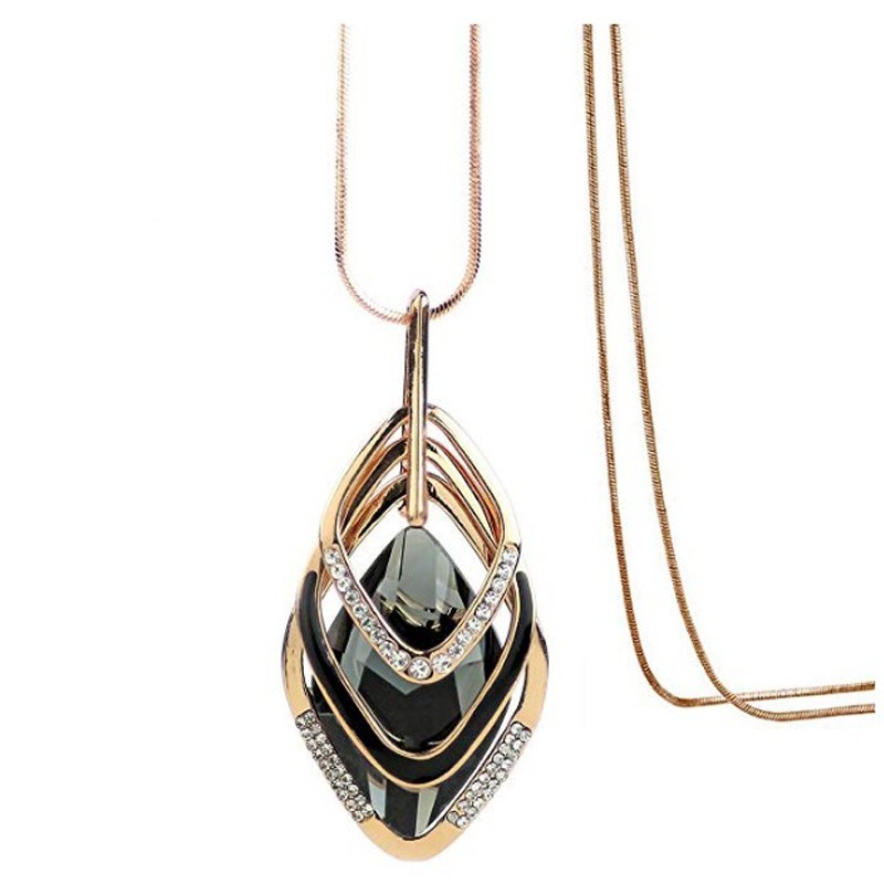 Collana lunga con pendente per donna gioiello moda autunno inverno_voghion.com