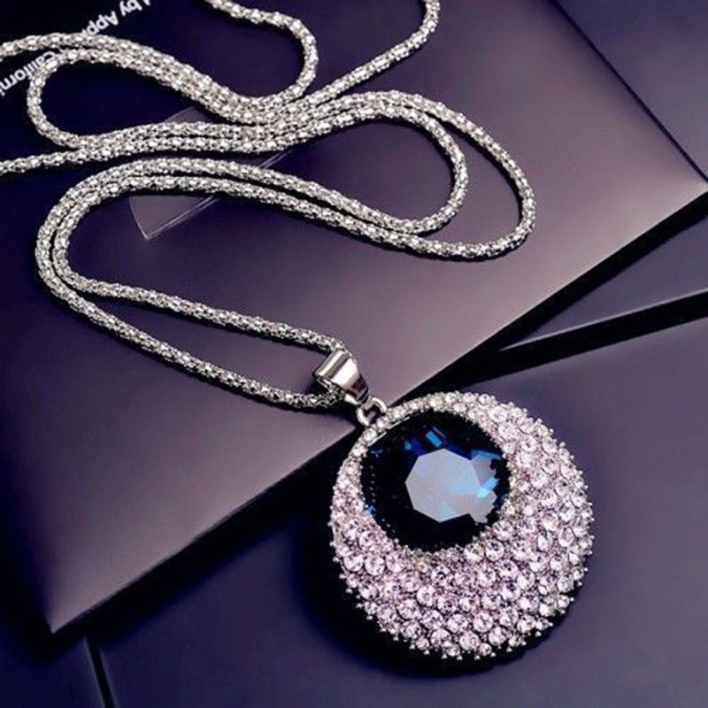 Collana lunga con pendente per donna gioiello moda autunno inverno_voghion.com