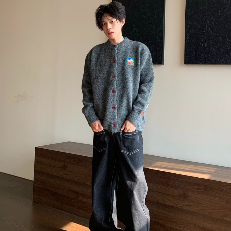 2026 Early Autumn Knitted Small Cardigan Round Neck Versatile Korean Version Of Students Embroidered Sweater Jacket Top With Men And Women_viptrois.com