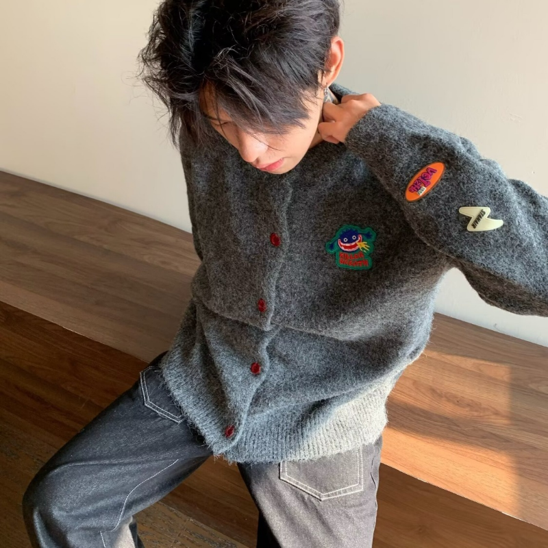 2026 Early Autumn Knitted Small Cardigan Round Neck Versatile Korean Version Of Students Embroidered Sweater Jacket Top With Men And Women_viptrois.com