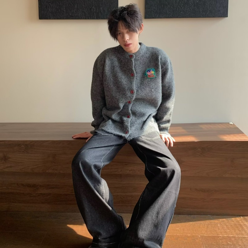 2026 Early Autumn Knitted Small Cardigan Round Neck Versatile Korean Version Of Students Embroidered Sweater Jacket Top With Men And Women_viptrois.com