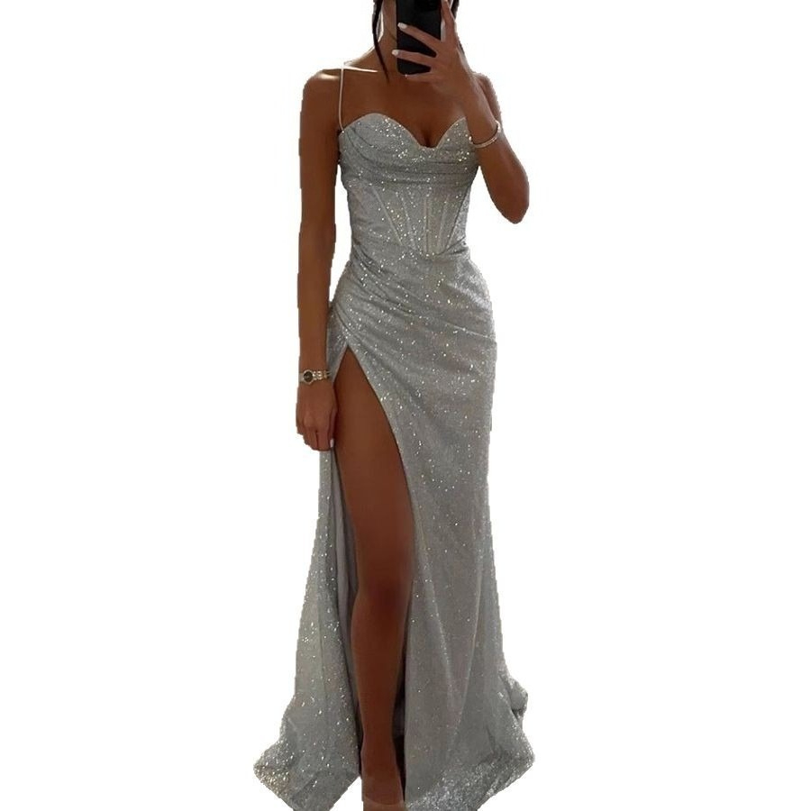 Casual zomerse jurk met spaghettibandjes voor dames met split_voghion.com