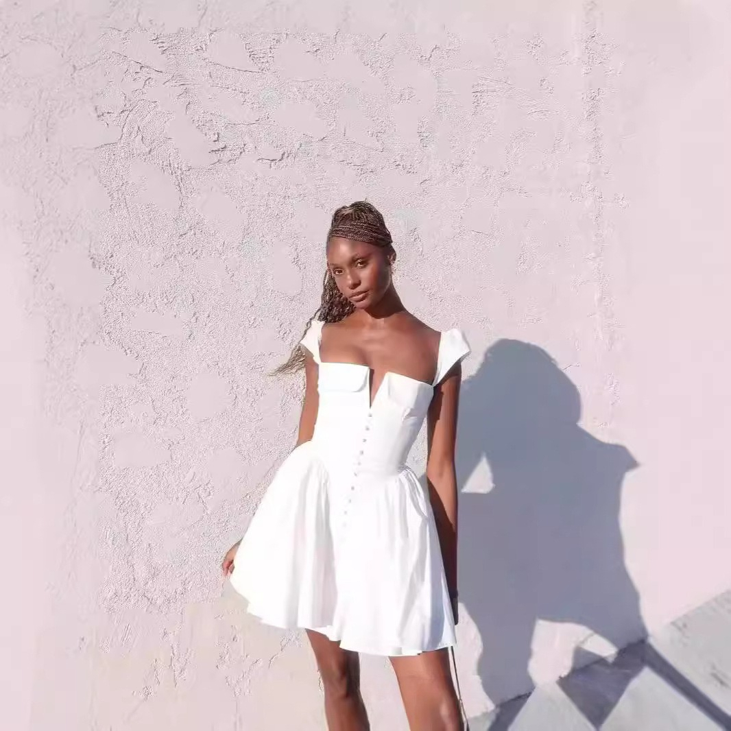 2026 Autumn Temperament V-neck White Pleated Waist Dress Slim Skirt_ecoleips.com