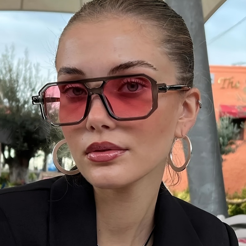 Nieuwe dubbele lichtbundel zonnebril, stijlvol en trendy voor streetstyle fotoshoots, perfect voor vrouwen, internetberoemdheden en persoonlijkheden._voghion.com