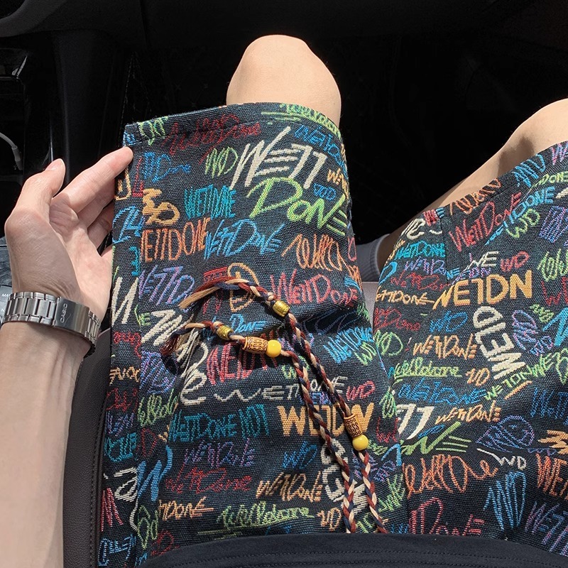 American Retro Graffiti Knitted Shorts Men's Summer Niche Design Five-point Pants Loose Casual Beach Pants_voghion.com