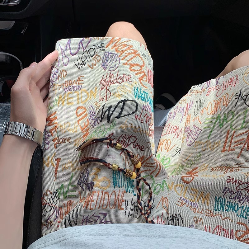 American Retro Graffiti Knitted Shorts Men's Summer Niche Design Five-point Pants Loose Casual Beach Pants_voghion.com