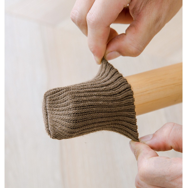 Stickade ullstrumpor för stolsben med halkfri silikonbeläggning_voghion.com