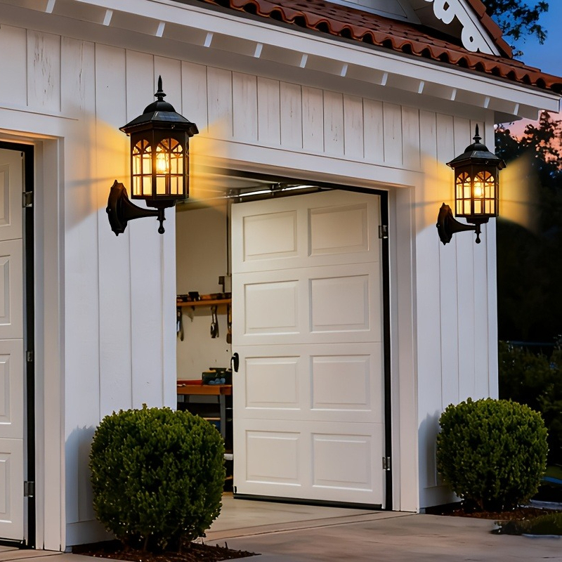 Retro Solar Wall Light – Decorative Shadow Effect – product detail image 1 - CE GARDEN