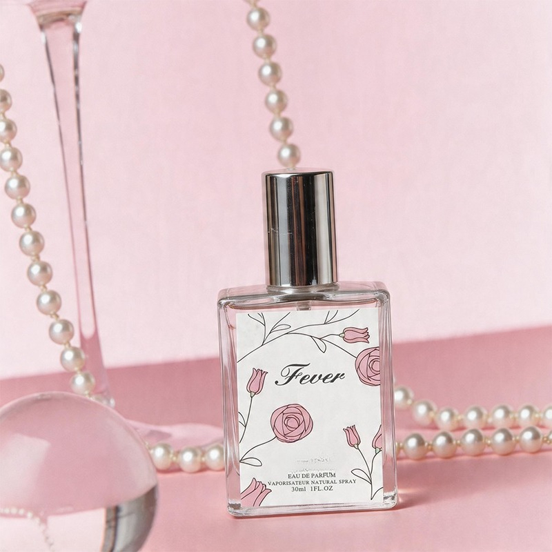 Fieberhafter, blumig-fruchtiger Damenduft mit Rose, rosa Pfeffer und Vanille – langanhaltend, ideal für Dates, Pendeln, Partys und den Alltag._voghion.com