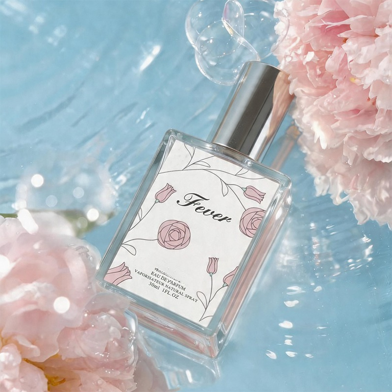 Fieberhafter, blumig-fruchtiger Damenduft mit Rose, rosa Pfeffer und Vanille – langanhaltend, ideal für Dates, Pendeln, Partys und den Alltag._voghion.com