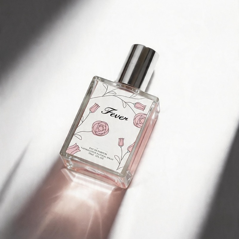 Fieberhafter, blumig-fruchtiger Damenduft mit Rose, rosa Pfeffer und Vanille – langanhaltend, ideal für Dates, Pendeln, Partys und den Alltag._voghion.com